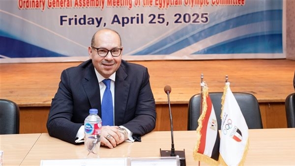"الدسوقي" يشكر رئيس اتحاد السباحة على الدعم.. وذهبية عبدالرحمن سامح خير دليل