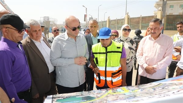 محافظ بني سويف يوجه بسرعة الانتهاء من أعمال نقل خط الغاز بمشروع كوبري الشاملة