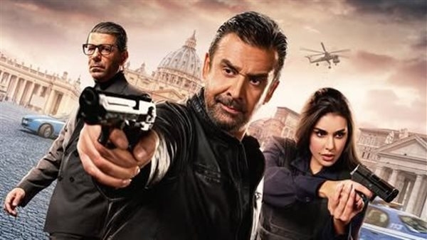 كريم عبد العزيز يخوض مغامرة بين الهرم وأعماق البحار في المشروع X
