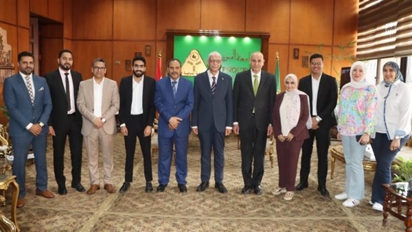 جامعة المنوفية تكرم فريقها الفائز بالمركز الأول في Hult Prize
