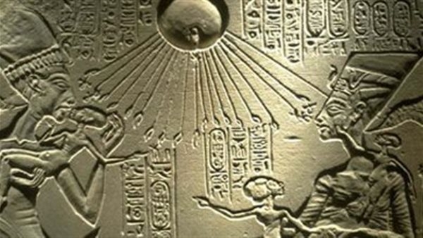 ساعات شمسية وآلهة للأيام.. أسرار علم الفلك عند المصريين القدماء
