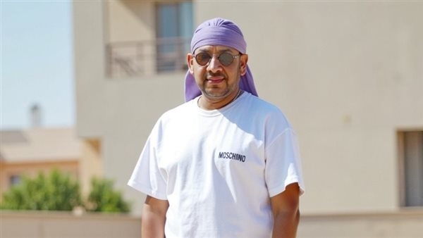 عصام كاريكا يشطب صحابه في عيد ميلاده: "هنا للحبايب بس!"