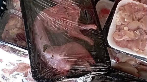 ضبط 92 كيلو لحوم ودواجن فاسدة في العبور الجديدة