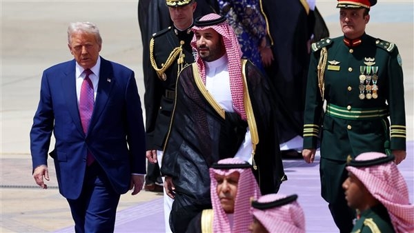 صفقات معادن نادرة.. ترامب يوقع اتفاقيات استراتيجية مع السعودية والإمارات