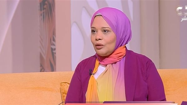 كاتبة صحفية تروي تجربتها مع فخ الإرهابية لاستقطاب شباب الجامعات (فيديو)