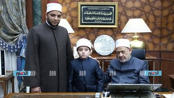 الطفل أنس: أحلم أن أكون واعظًا في الأزهر الشريف مثل أبي