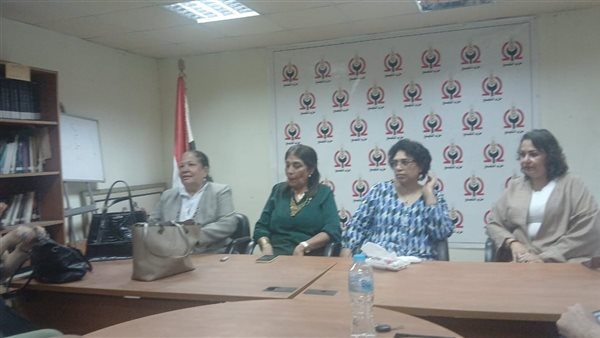 انطلاق فعاليات صالون إبداع المرأة المصرية بمكتبة خالد محيي الدين