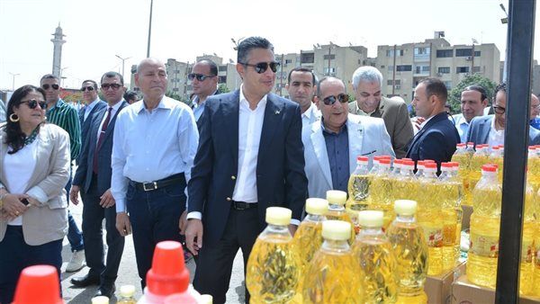 أسعار زيت الطعام ضمن المرحلة الثانية من سوق اليوم الواحد (صور)