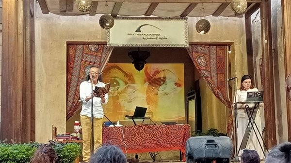 الشاعر الصيني يانج ليان: أشعر بأن القاهرة "بيتي"