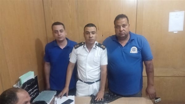 مسعفان ببورسعيد يسلمان 110 آلاف جنيه عُثر عليها في حادث مروع