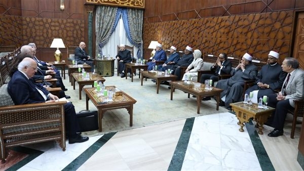 الرئيس اللبنانى لشيخ الأزهر: نقدر موقفكم النبيل فى تيسير أمور طلابنا خلال الفترات الصعبة