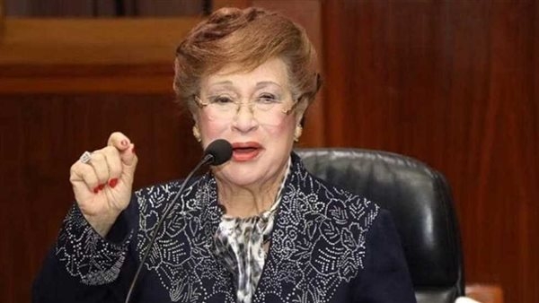 آخر تطورات قضية سرقة نوال الدجوي.. استمرار التحقيقات بعد تفريغ 3 خزائن جديدة