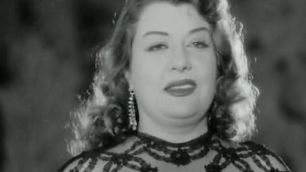 من المسرح إلى الشاشة.. ملامح المشوار الفني لميمي شكيب
