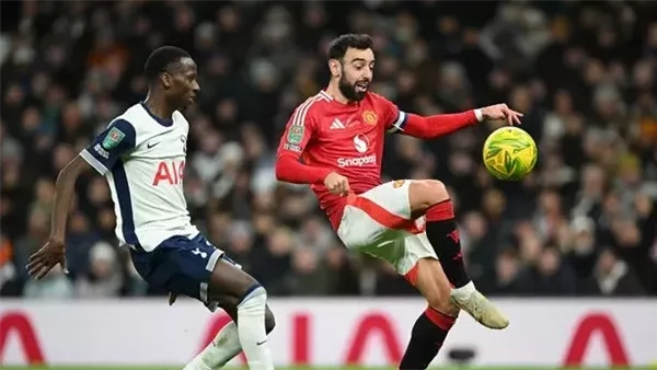 موعد مباراة توتنهام ضد مانشستر يونايتد في نهائي الدوري الأوروبي والقنوات الناقلة