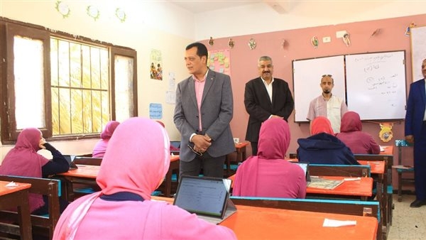 انطلاق امتحانات الفصل الدراسي الثاني لصفوف النقل بالمرحلة الثانوية بسوهاج