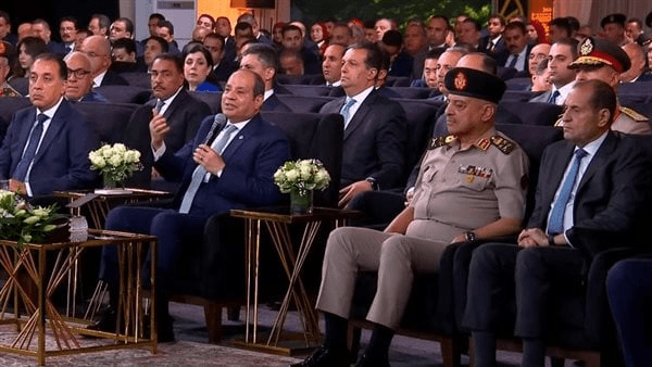السيسي: مواجهة التحديات الاقتصادية تتطلب شجاعة وإرادة لتطوير الثروة الحيوانية