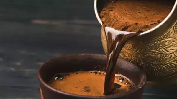 في أي سن يبدأ الأطفال شرب القهوة؟.. دكتورة تغذية توضح