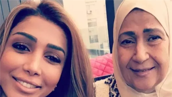 وفاة والدة المطربة أروى بعد صراع مع المرض