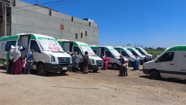الكشف الطبي بالمجان على 1460 مواطنا في قافلة طبية في دمياط