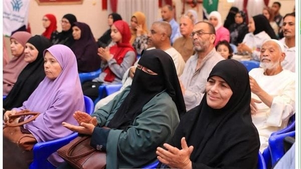 محافظ الفيوم يشهد احتفالية تسليم تأشيرات حجاج الجمعيات