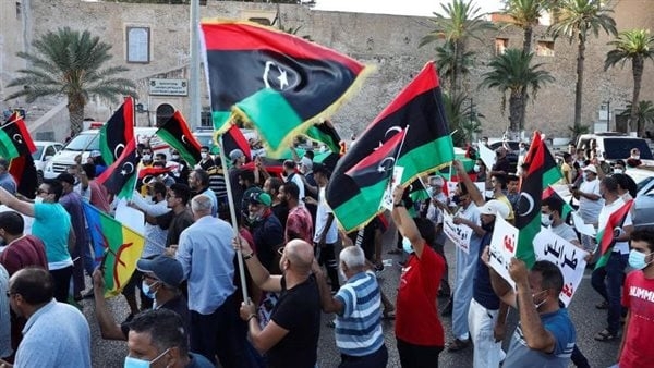 تصاعد توترات طرابلس بسبب حكومة الدبيبة.. واتهامات بالرشاوى