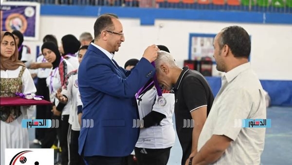 محافظ أسيوط يشيد بالأداء البطولي لفريق البترول للكرة الطائرة جلوس سيدات