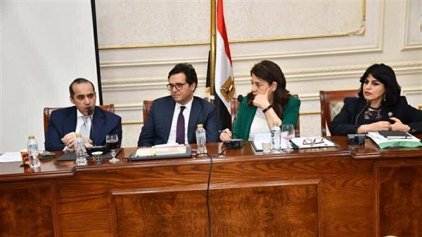 وزير الثقافة: لم نصدر أى قرار بإغلاق بيت أو قصر ثقافى