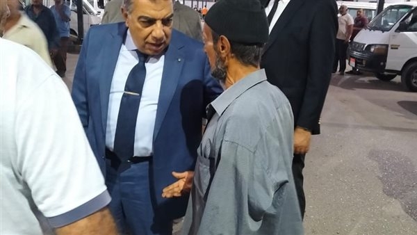 زيارة ليليلة مفاجئة لموقف مدينة دكرنس.. ومحافظ الدقهلية يوجه برفع جميع الإشغالات