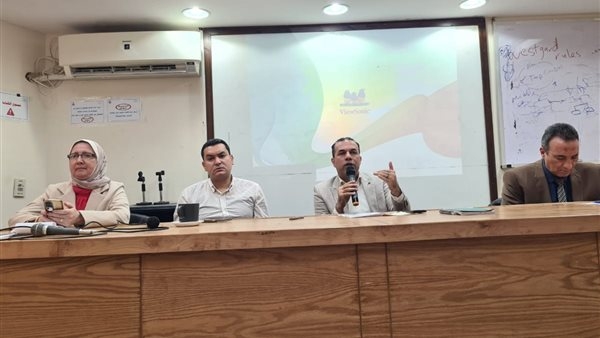 وكيل "صحة البحيرة" يجتمع بمديري الإدارات الفنية استعدادا لعيد الأضحى