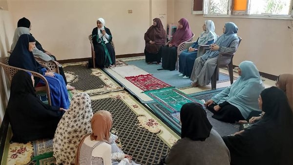 لنشر صحيح الدين ومواجهة الفكر المتشدد.. "أوقاف الفيوم" تنظم دروسًا للواعظات بالمساجد