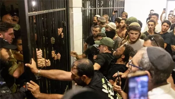 عاجل.. إسرائيل: اعتقال عشرات المتظاهرين بعد اقتحامهم مقر الليكود
