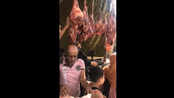 بأسعار مخفضة.. حكاية كيلو اللحمة بـ 270 جنيهًا في سوق الجمعة (بث مباشر)