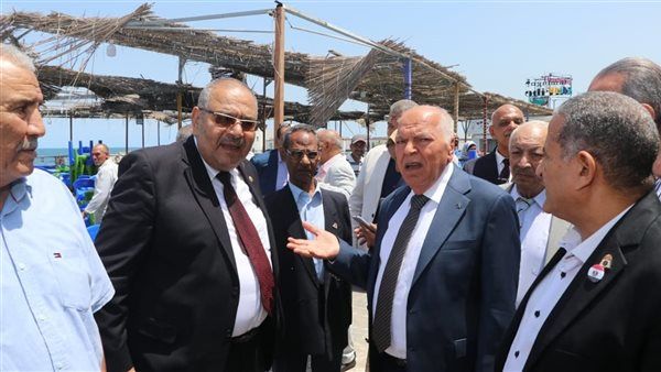 الزناتي يتفقد تلفيات نادي المعلمين بالإسكندرية جراء العاصفة الرعدية