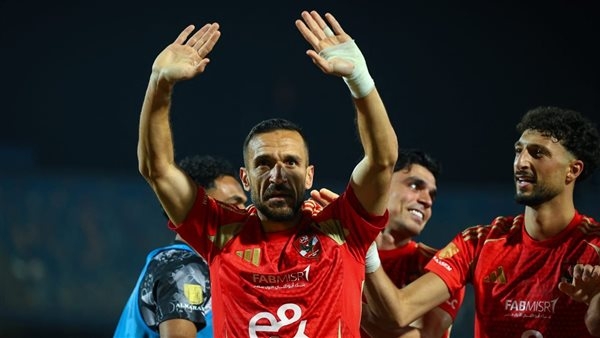 "الأبواب ستظل مفتوحة".. الأهلي يشكر علي معلول في بيان رسمي