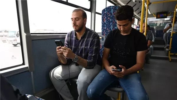كامل الوزير يتفقد التشغيل التجريبي للأتوبيس الترددي على الدائري