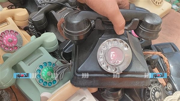 هواتف أنتيكة.. رحلة اقتناء لحظات من الزمان في سوق ديانا