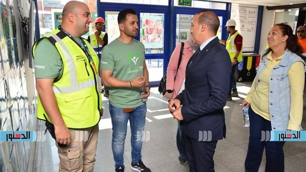 رئيس مدينة بورفؤاد يزور شركة قناة السويس للحاويات بميناء شرق بورسعيد