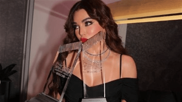 هذا كل ما أحتاجه.. أول تعليق لـ هيفاء وهبي بعد تكريمها في ألمانيا