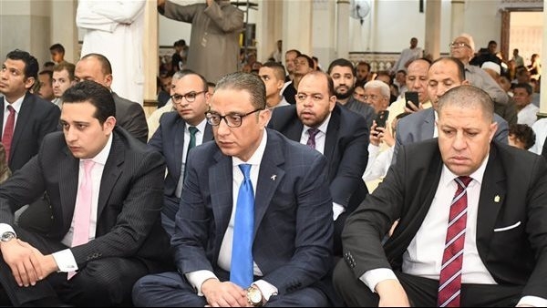 محافظا الفيوم وبورسعيد يشاركان الأهالي فرحة العيد ويتفقدان الخدمات الصحية