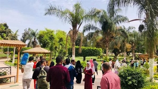 احتفالا بعيد الأضحي .. توافد كبير على الحديقة الدولية منذ فتح أبوابها للجمهور