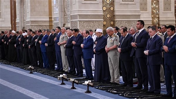 الرئيس في مسجد مصر.. أبرز المعلومات عن أكبر منبر في العالم