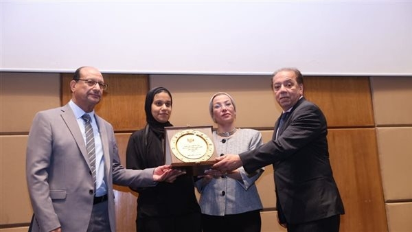 لدعمه الإعلام البيئي والتنمية المستدامة.. تكريم "الجبلي" في احتفالية جوائز الصناعة الخضراء