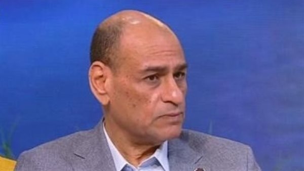 "عزام": الذكاء الاصطناعي يعيد تشكيل العالم ولا مجال للتراجع عن التعلم المستمر
