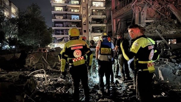 13 قتيلاً في إسرائيل جراء الهجمات الصاروخية الإيرانية