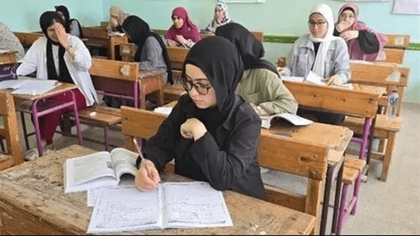 بدء امتحانات الثانوية العامة 2025 اليوم.. عدد الأسئلة وتوزيع الدرجات لكل مادة