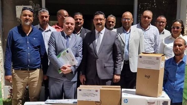 وكيل زراعة سوهاج يتسلم أجهزة حاسب آلى لدعم الإرشاد الزراعى الرقمى