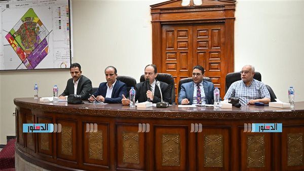 جهاز العاشر يحقق أكثر من 42 مليون جنيه من بيع محلات ومخابز وصيدلية