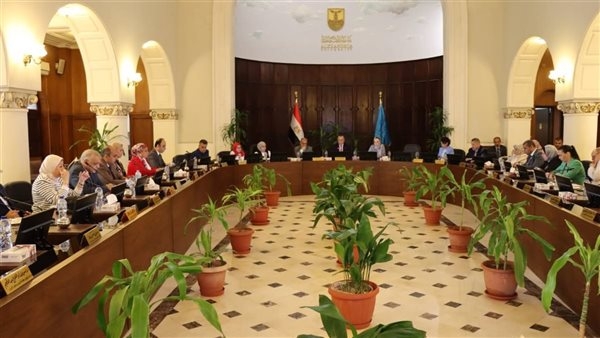مجلس جامعة الإسكندرية يستعرض قضايا بحثية واتفافيات دولية