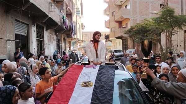 البطلة العالمية إسراء عبدالمقصود بعد فوزها بذهبية بولندا: أهلى استقبلونى بالطبول والمزمار