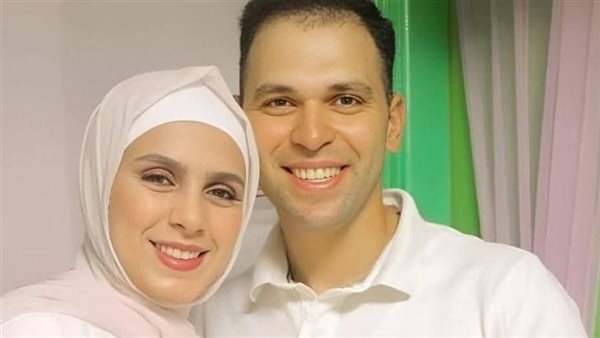"سيلفي من وراء تلاجة الموتى".. لولا فاني تودع طليقها بكلمات حزينة.. واستياء رواد السوشيال